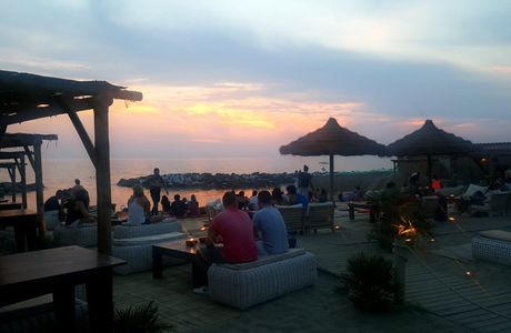 Sunset Cafe / Marina Di Pisa