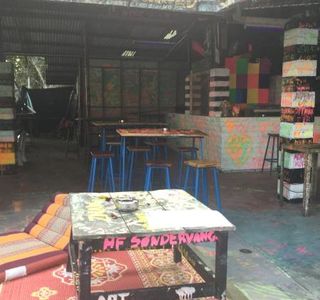 Naga Bar