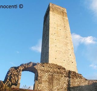 Rocca vecchia e Torre Longobarda
