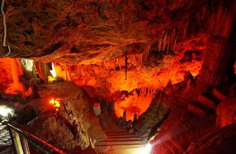 Cuevas de Genova