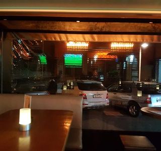 Reeves Cafe & Bar