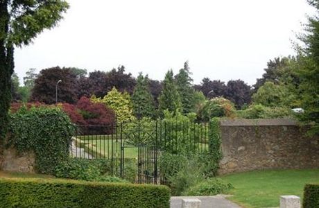 Bellfield House Gardens