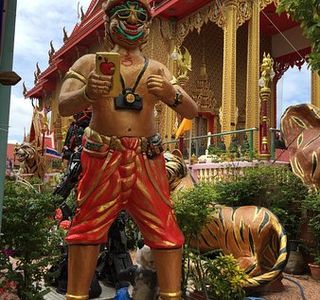 Wat Takien Floating Market