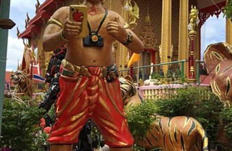 Wat Takien Floating Market