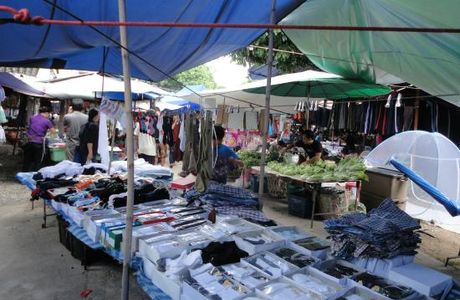 Sanpatong buffalo market
