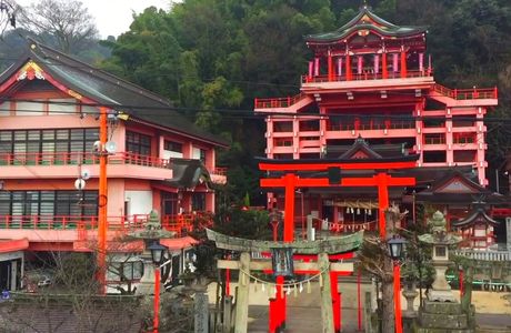 Kusadoinari Shrine
