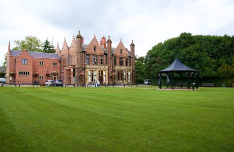 Walton Hall and Gardens