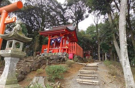 Yutoku Inari Shrine Okunoin