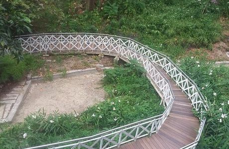 Jhuci Waterfront Park