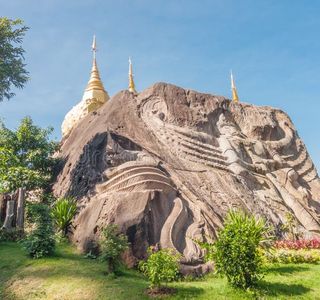 Wat Tham Pha Daen