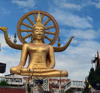 Big Buddha Temple (Wat Phra Yai)