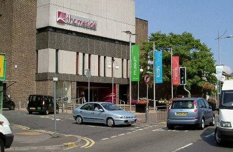 Thameside Theatre