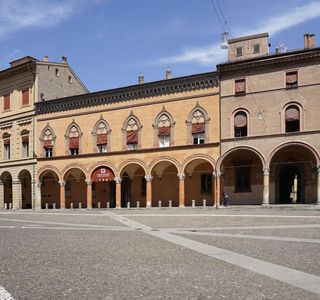 Casa Isolani