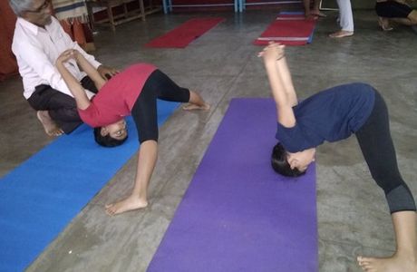 Badri Yoga School