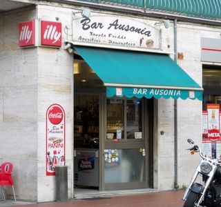 Bar Ausonia