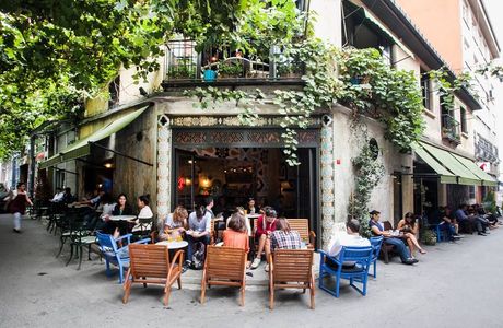 Davila Cafe