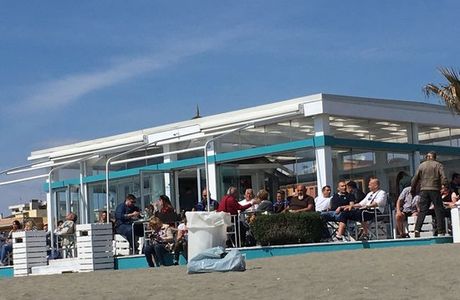 Il Curvone Beach Bar