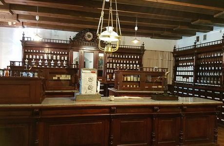 Handok Museum of Medicine and Pharmacy