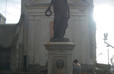 Fontana Della Bella Flora