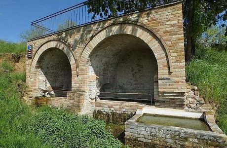 Fonte Farfense del Sambuco