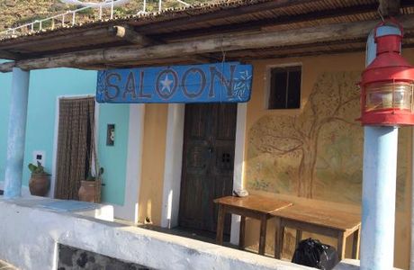 Filicudi Saloon
