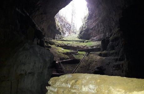 Grotte de la Glacière