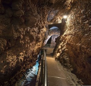 grotta Villa Rupi