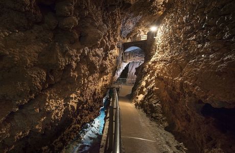 grotta Villa Rupi