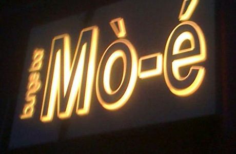 Mo-e Lounge Bar