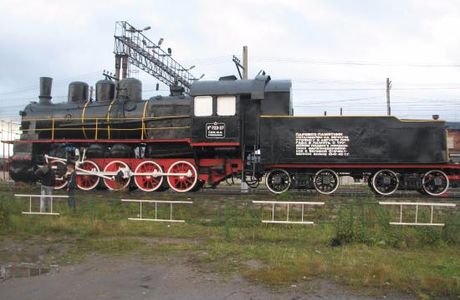 Monument-Locomotive EM-723-37