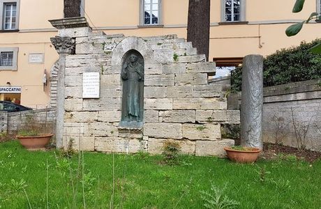 Monumento a Jacopone da Todi