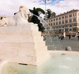 Memoriale A Fontana Dei Leoni