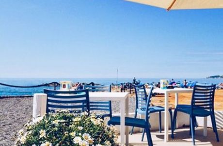 La Scogliera Beach