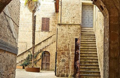 La Corte Dei Miracoli