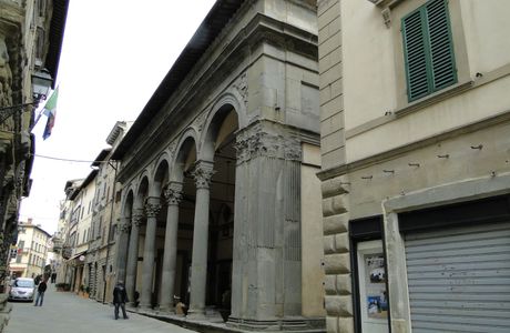 Loggia dei Mercanti