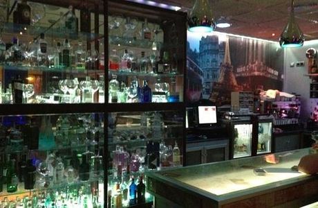 Le Monde Rota Gin House