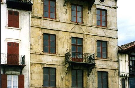 Quai Maurice Ravel