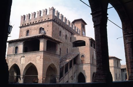 Porta di Monteguzzo