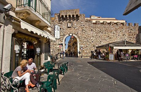 Porta Aragonese