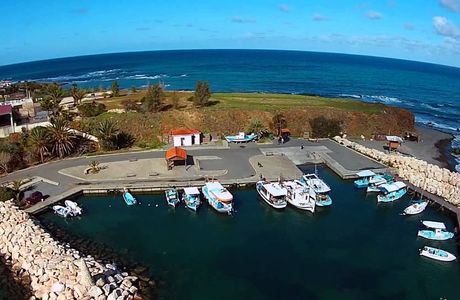 Pomos Harbour