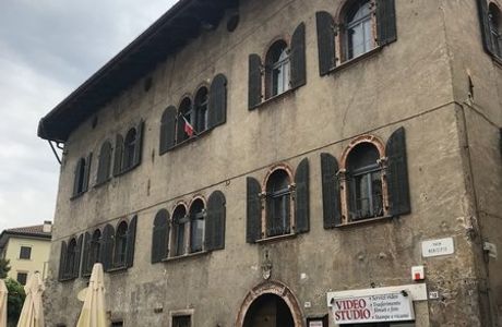 Palazzo a Prato