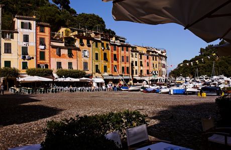 Piazza Martiri Dell'Olivetta