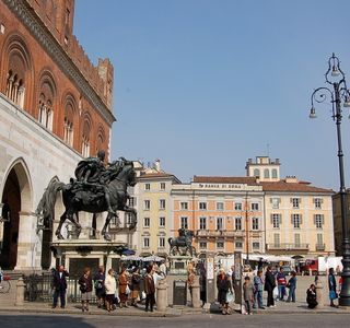 Piazza Cavalli