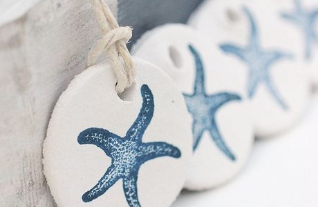 Seaside crafts and gifts.