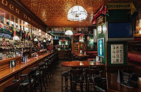Shelly's Pub