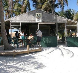 Experience Grand Bahama Island with Hida