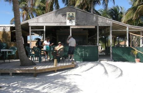 Experience Grand Bahama Island with Hida