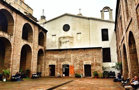 La Manzana de Las Luces