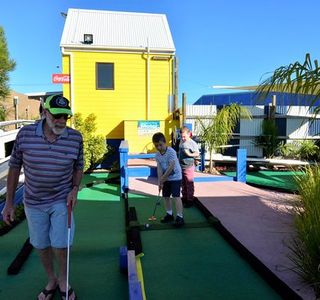 Footbridge Mini Golf, Icecream & Lolly Shop