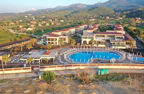 Almyros Beach Resort & SPA